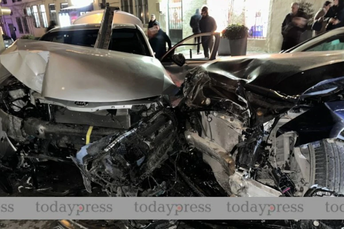 [[Bakıda]] yol qəzası baş verdi