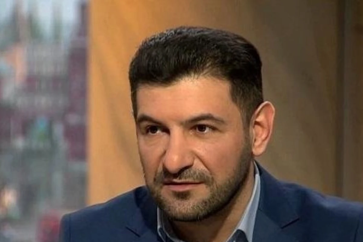 [[Rusiya Fuad Abbasovun]] layihəsini "qara siyahı"ya saldı