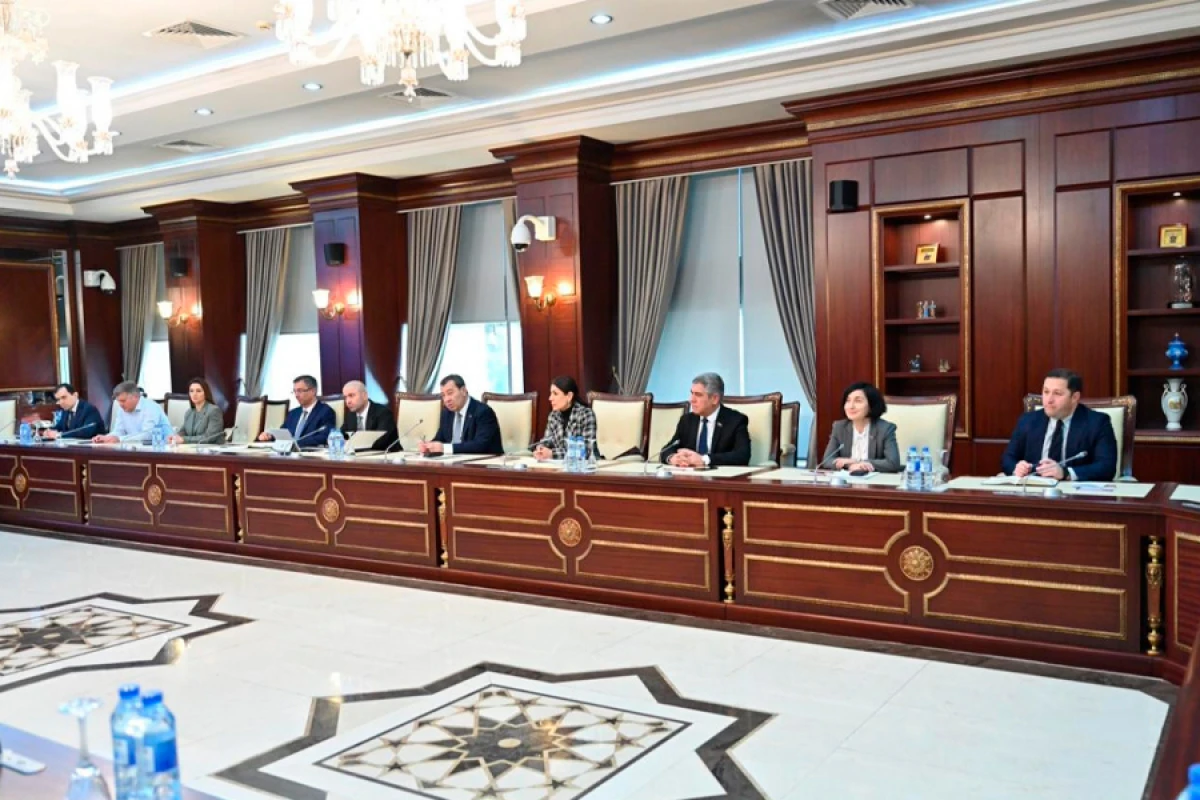 Milli Məclisdə [[ABŞ nümayəndə heyəti ilə görüş]] keçirildi