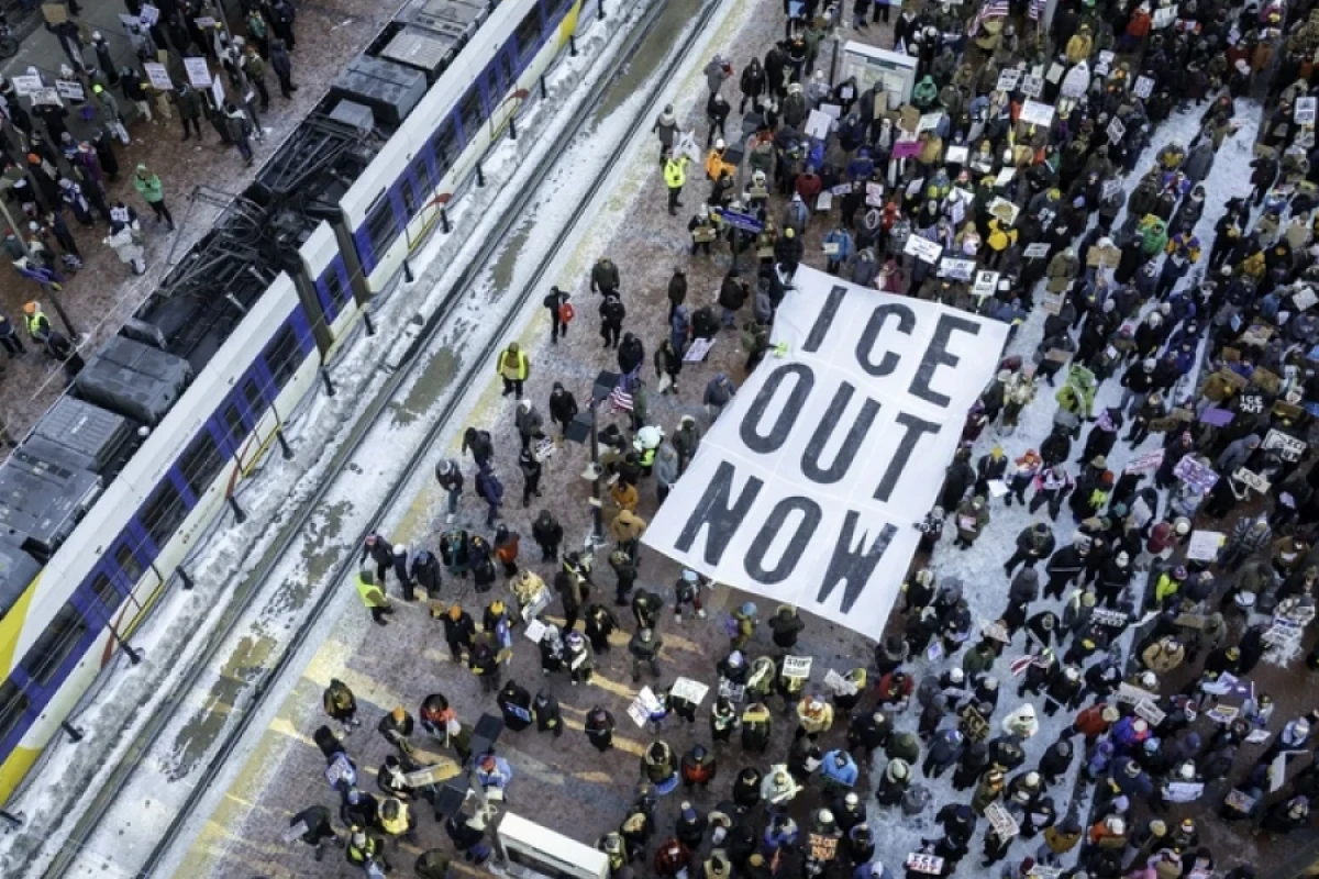 ABŞ-də nümayişçilər miqrasiya [[xidmətinə qarşı çıxdı]]