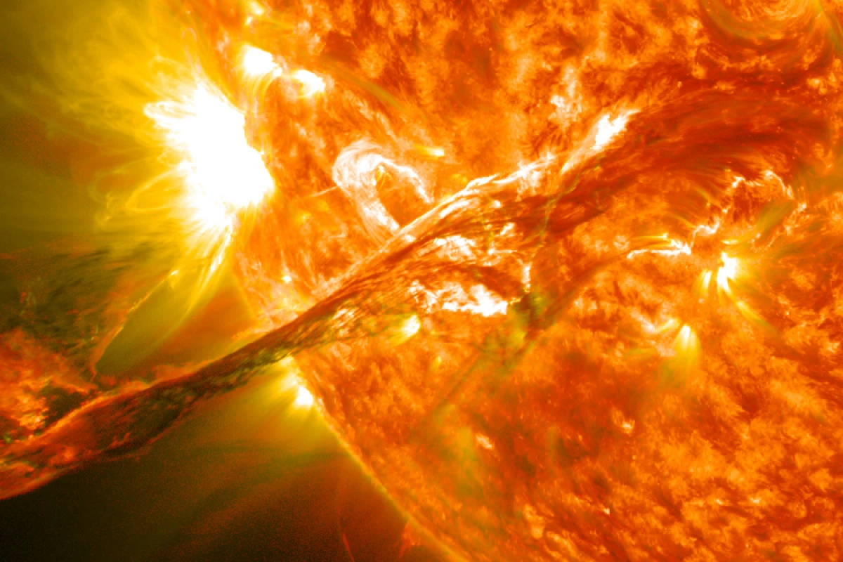 [[Alimlərdən xəbərdarlıq:]] Günəşdə aktivlik artacaq