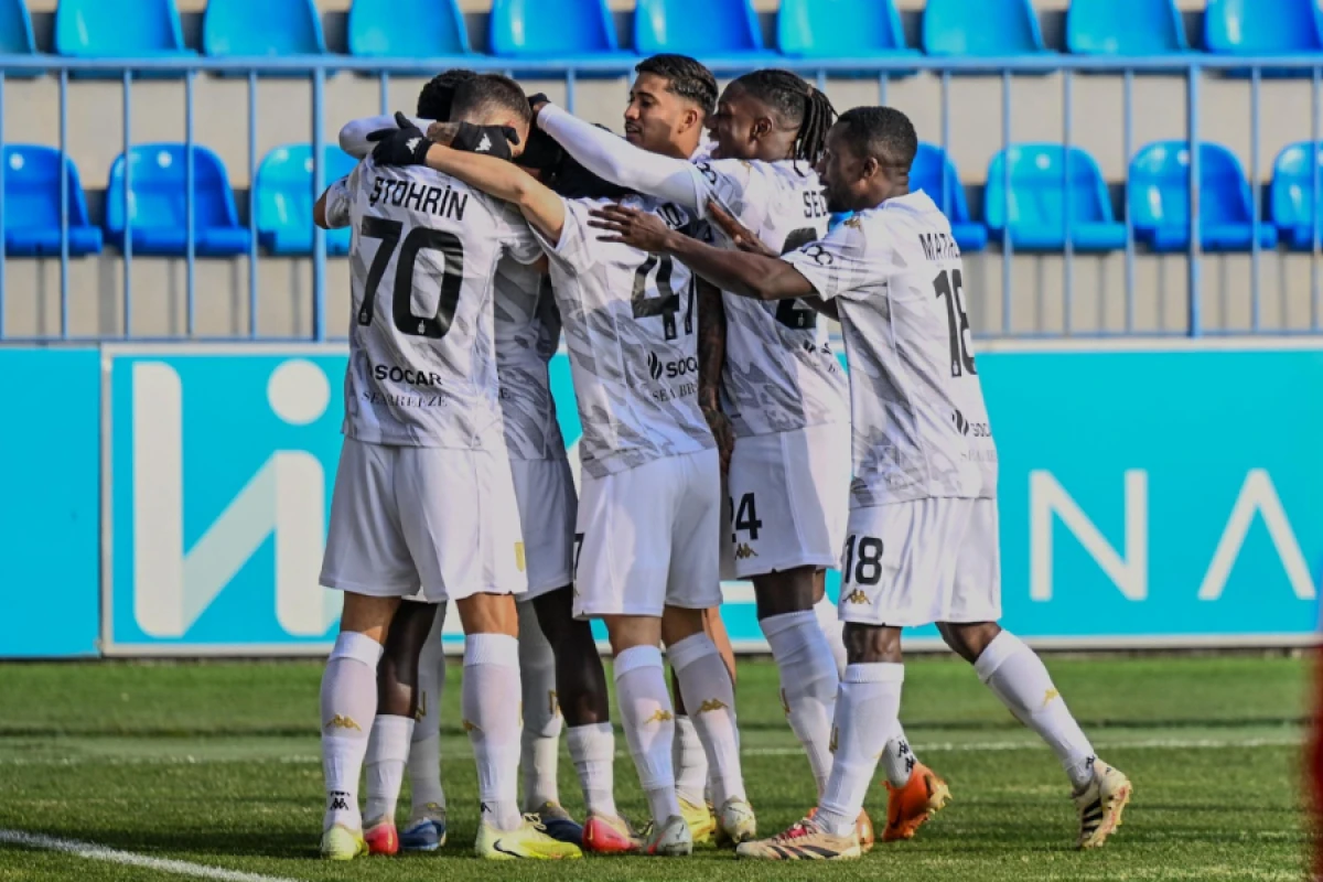 [[Premyer Liqa:]] “Neftçi” “Araz-Naxçıvan”ı darmadağın etdi