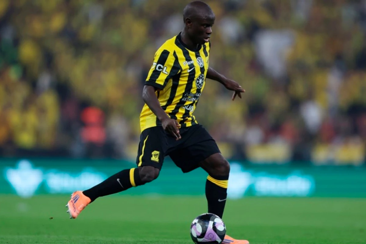 Türkiyədə səs-küylü keçid [[- Kante “Fənərbağça”da]]