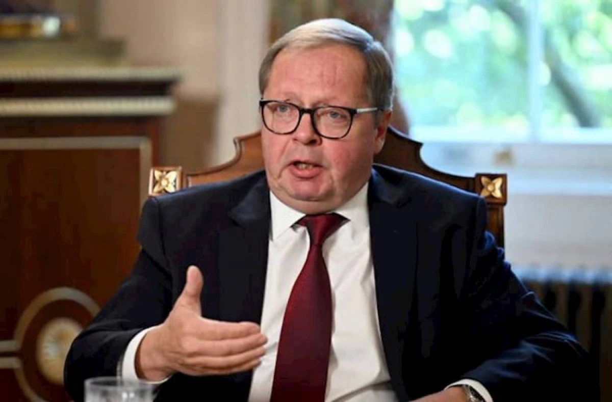 [[Böyük Britaniya]] rus diplomatın akkreditasiyasını ləğv etdi