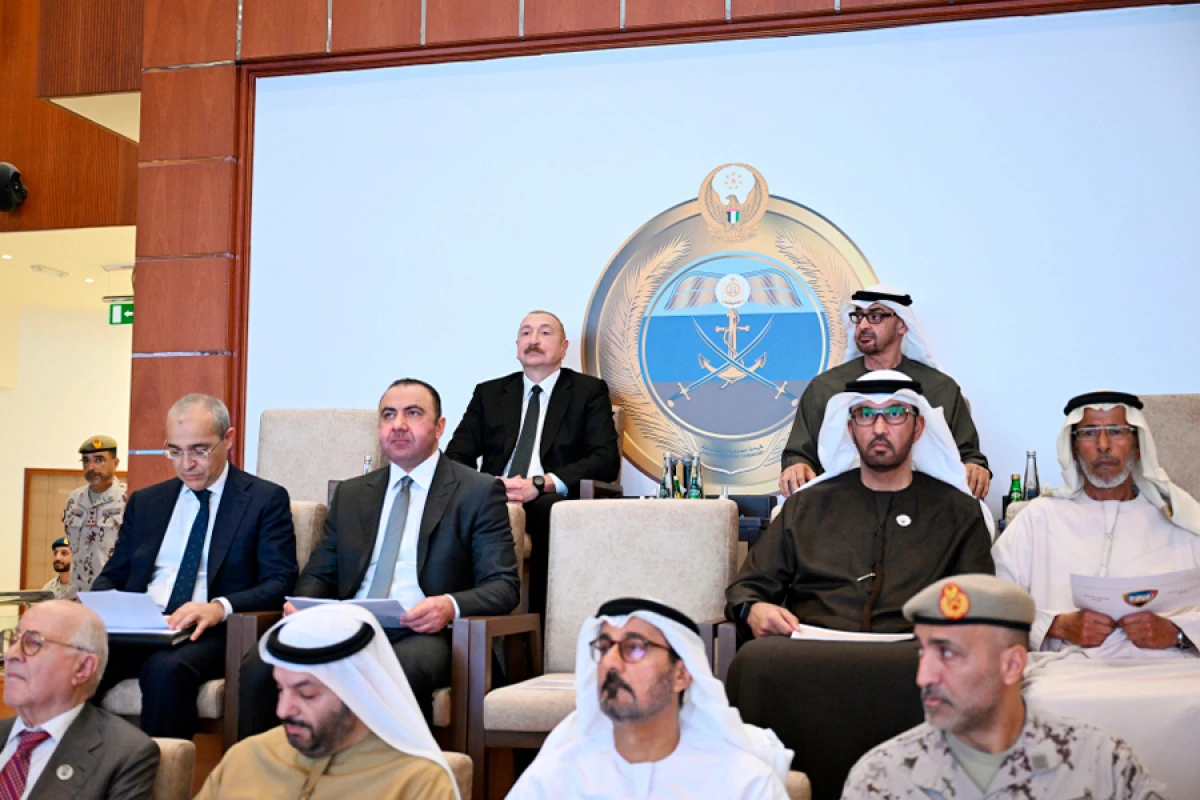 [[Azərbaycanın və BƏƏ prezidentləri]] “Sülh Qalxanı – 2026” birgə əməliyyat-taktiki təlimini izlədilər