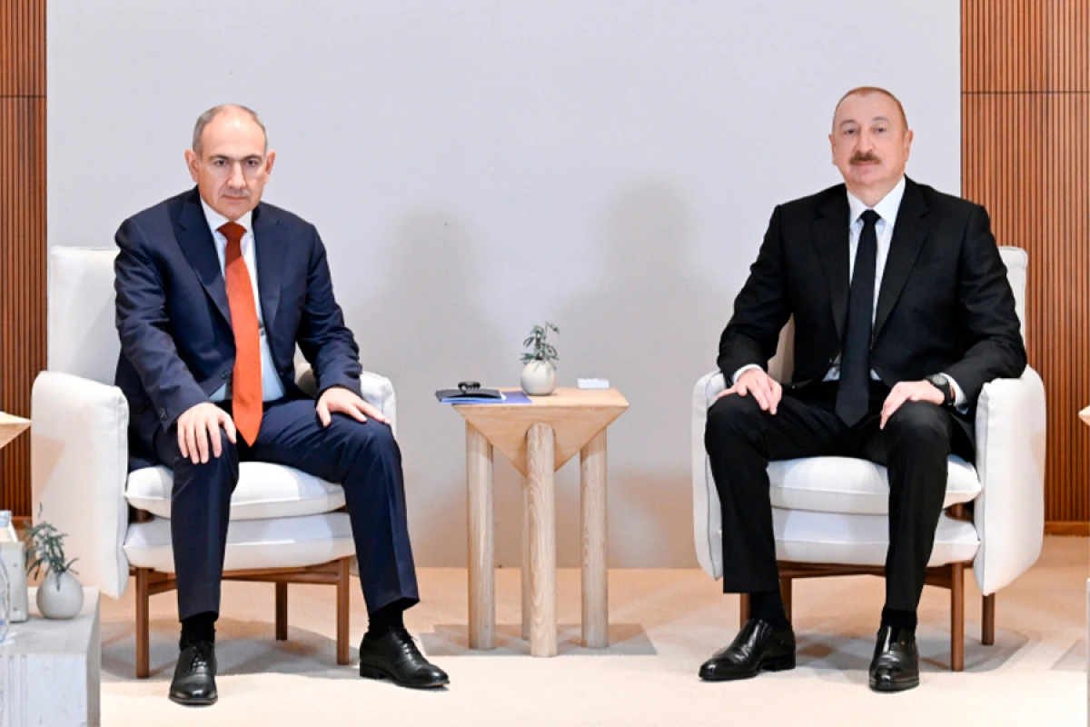 Əbu-Dabidə İlham Əliyev və Nikol Paşinyan arasında geniş tərkibdə görüş keçirildi [[- YENİLƏNDİ 2]]