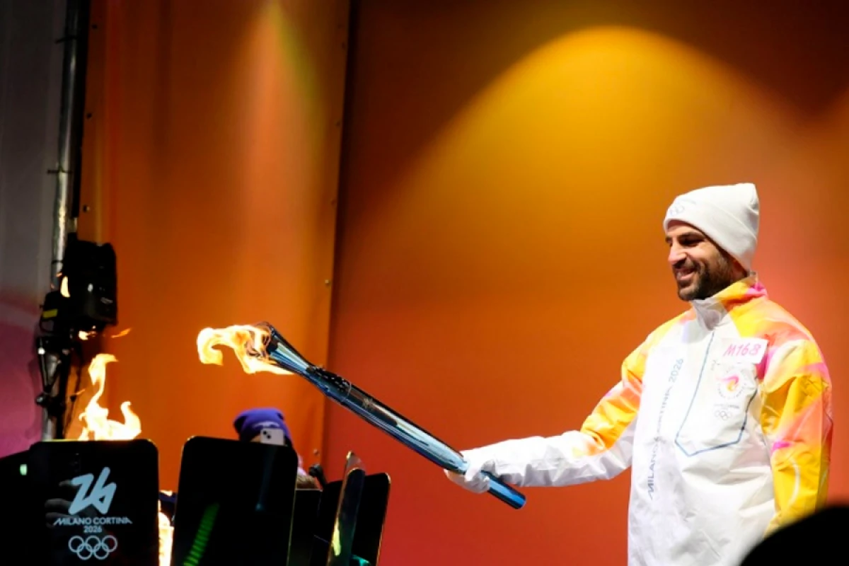 Fabreqas [[Qış Olimpiadası ərəfəsində]] Olimpiya estafetinə qatıldı