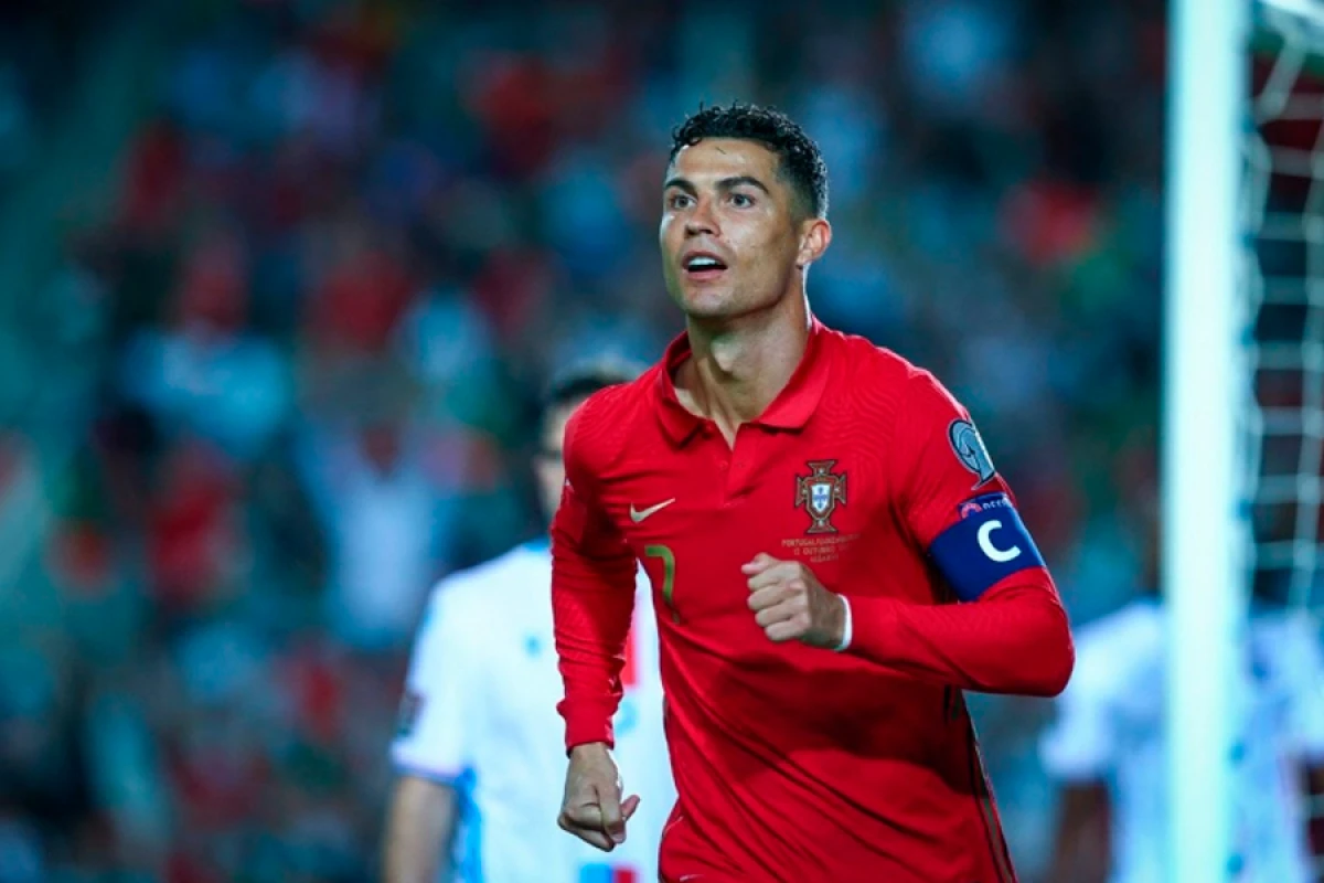 Futbol əfsanəsi 41 yaşında [[— Ronaldunun inanılmaz yolu]]