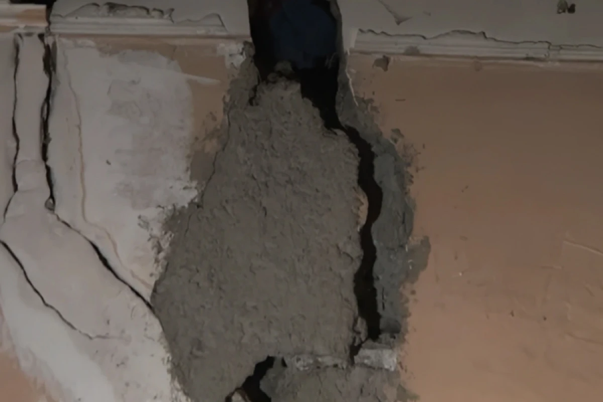 [[Tovuzda sürüşmə zonası:]] 10-a yaxın ev uçmaq təhlükəsi ilə üz-üzədir