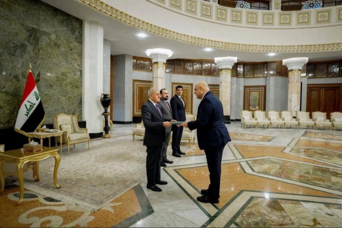 Azərbaycan səfiri etimadnaməsini İraq Prezidentinə [[təqdim etdi]]