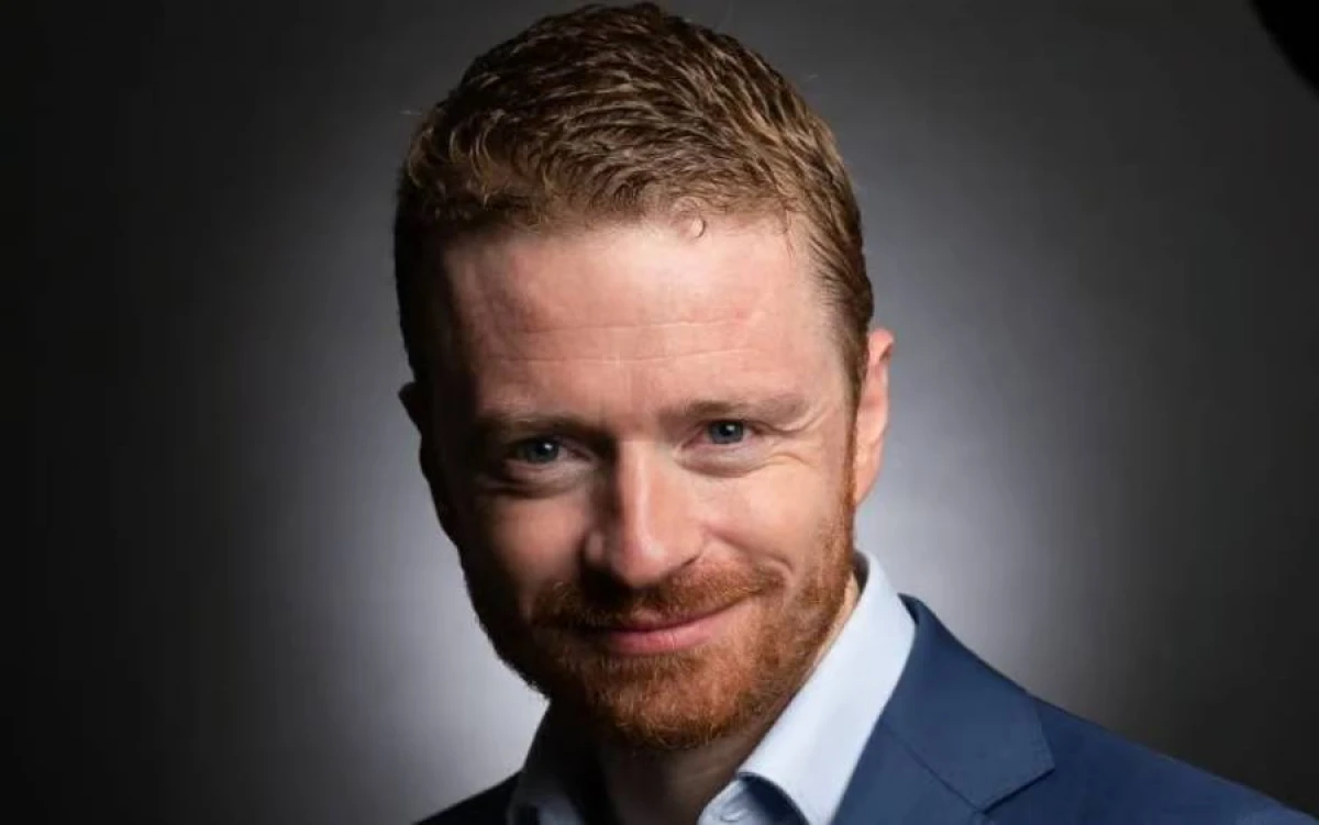 [[Starmerin Aparat rəhbəri]] Epşteynə görə istefa verdi