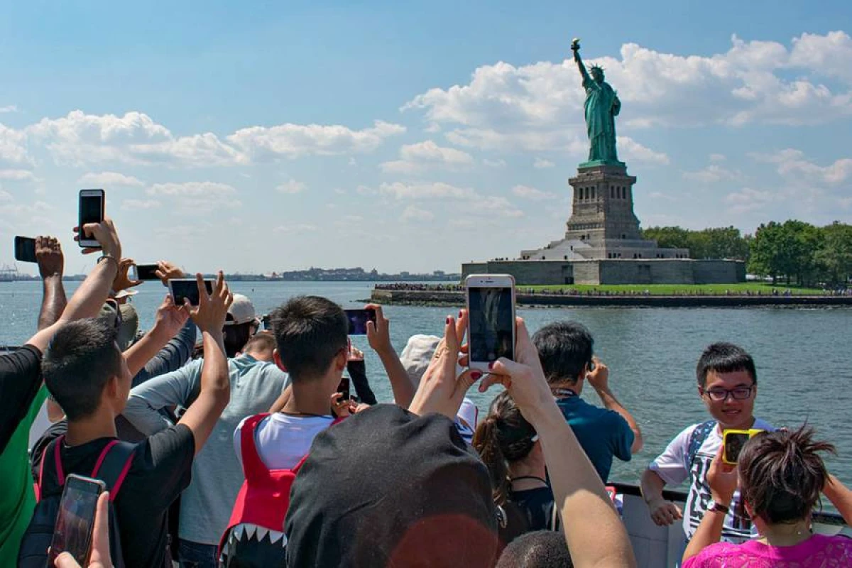 ABŞ-yə turist axını [[kəskin azaldı]]: Səbəb nələrdir?