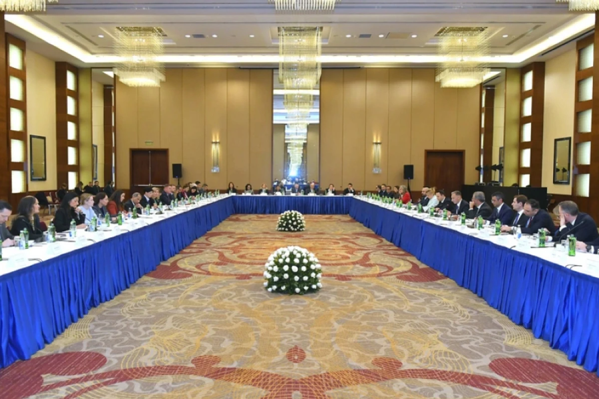 Azərbaycanla ABŞ arasında süni intellekt sahəsində [[əməkdaşlıq müzakirə edilib]]