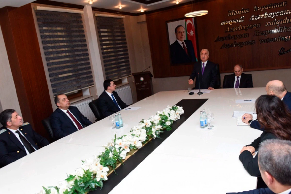 Yeni icra başçısı [[kollektivə təqdim olundu]]