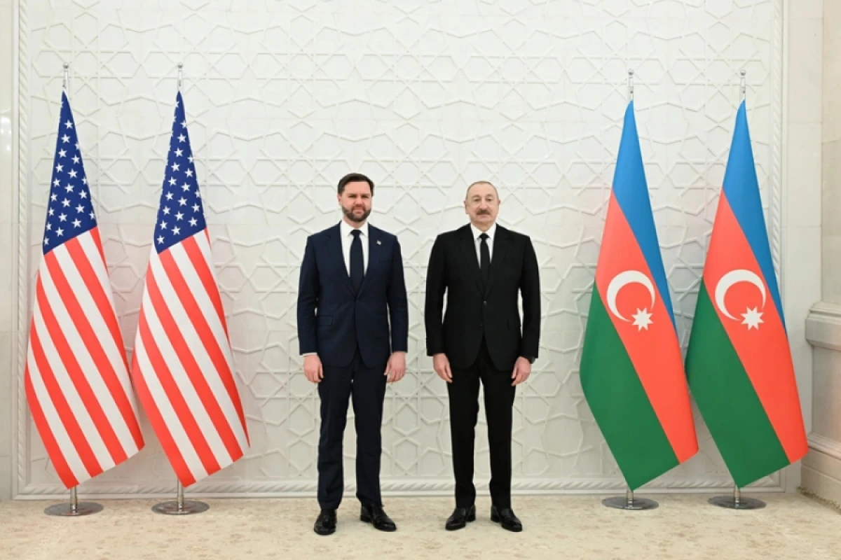 İlham Əliyevlə Cey Di Vens mətbuata bəyanatlarla çıxış edirlər- [[Yeniləndi]]