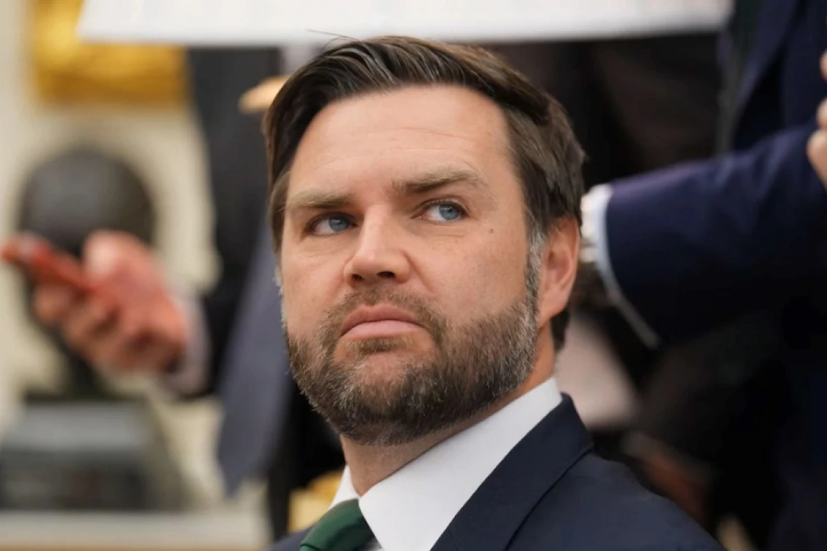 [[Cey Di Vens:]] Əliyev, Paşinyan, Tramp Cənubi Qafqazda sülhü mümkün etdi