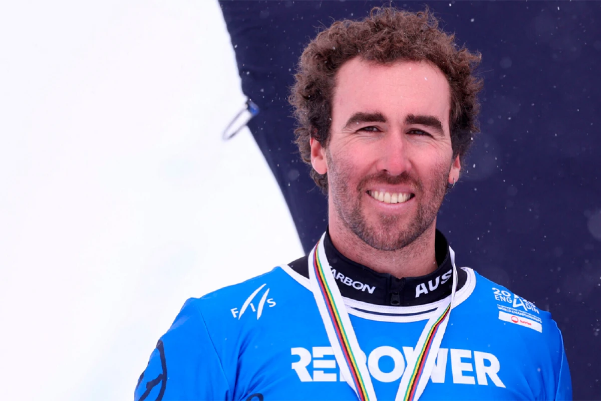 [[İtaliyada təhlükəli anlar:]] snoubordçu ciddi zədə aldı