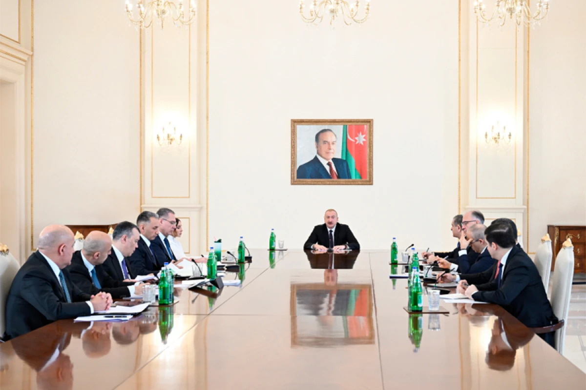 İlham Əliyevin sədrliyi ilə müşavirə keçirildi [[- YENİLƏNDİ]]