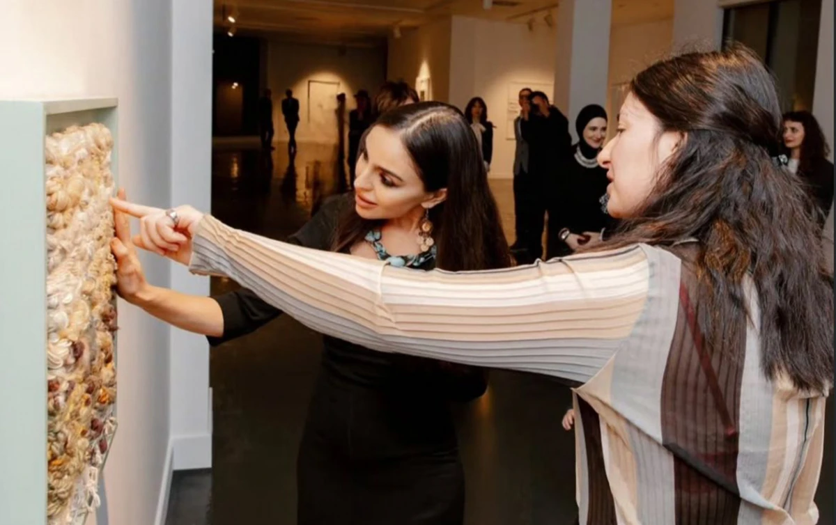 Leyla Əliyeva sərgidə [[- FOTOLAR]]