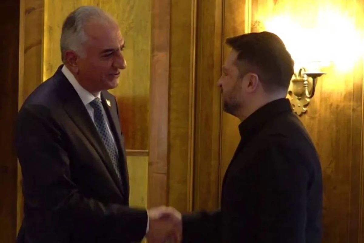 Zelenski Münhendə [[Rza Pəhləvi ilə]] görüşdü