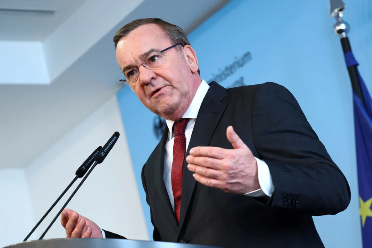 [[Pistorius]]: "Ukraynaya “kağız pələng” yox, real təminat lazımdır"