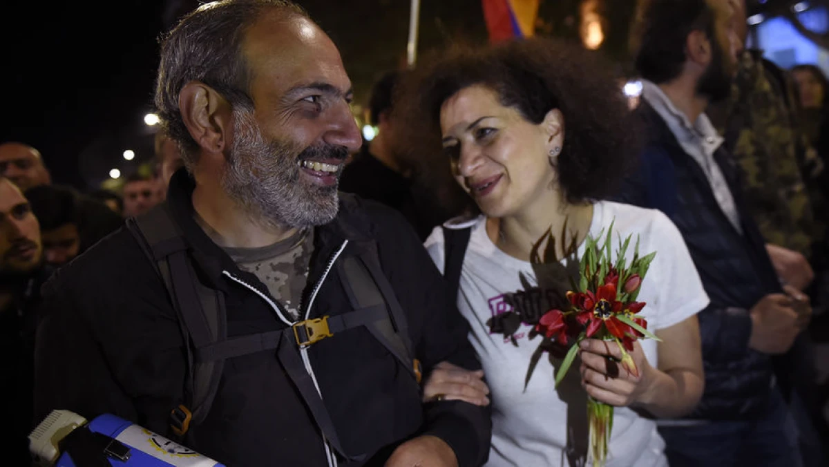 Paşinyanın həyat yoldaşı nikahın [[başa çatdığını açıqladı]]