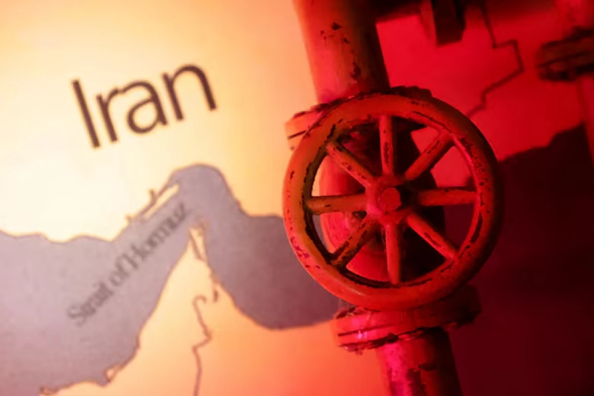 İran "Hörmüz"də [[GÜCLƏNİR: Dünyanın “neft damarı”nı nə gözləyir?]]