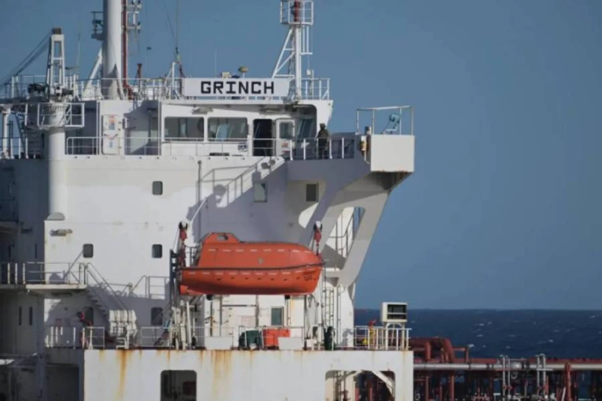 Fransa hakimiyyəti [["Grinch" tankerini]] sərbəst buraxdı