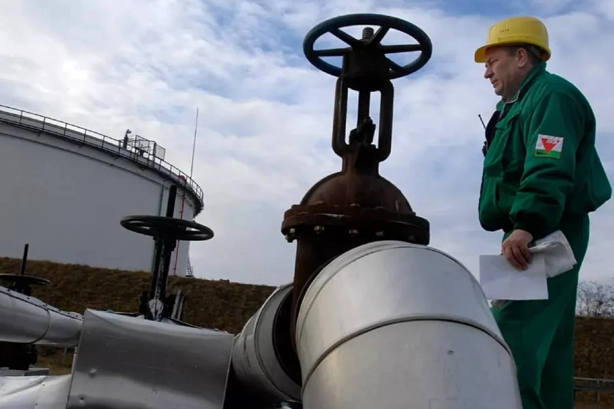 Macarıstan Ukraynaya [[dizel ixracını dayandırdı]]