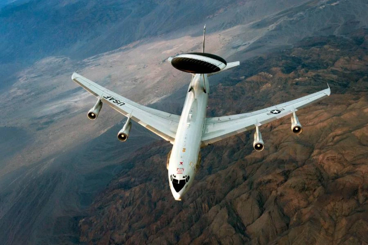 ABŞ Səudiyyə Ərəbistanına [[iki "uçan radar" yerləşdirdi]]