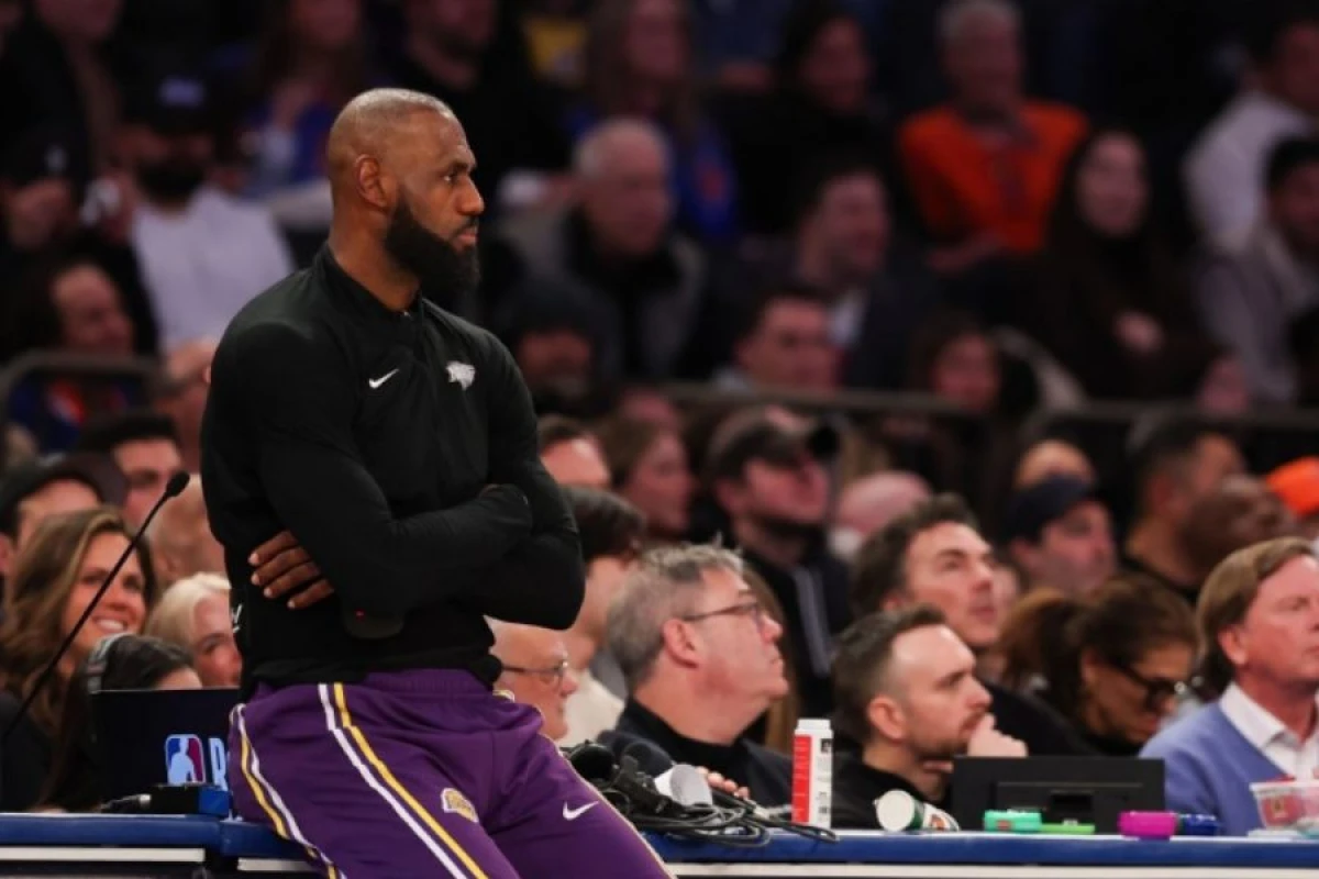 [[Tarixi qərar astanasında]] - Lebronun mümkün qayıdışı gündəmdə