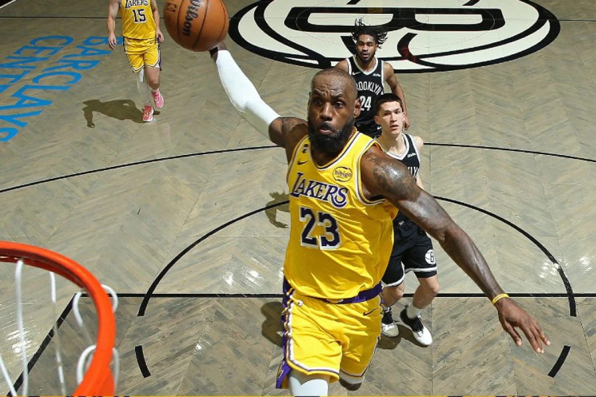 [[Basketbolun kralı]] son səhnəni doğma şəhərində oynaya bilər