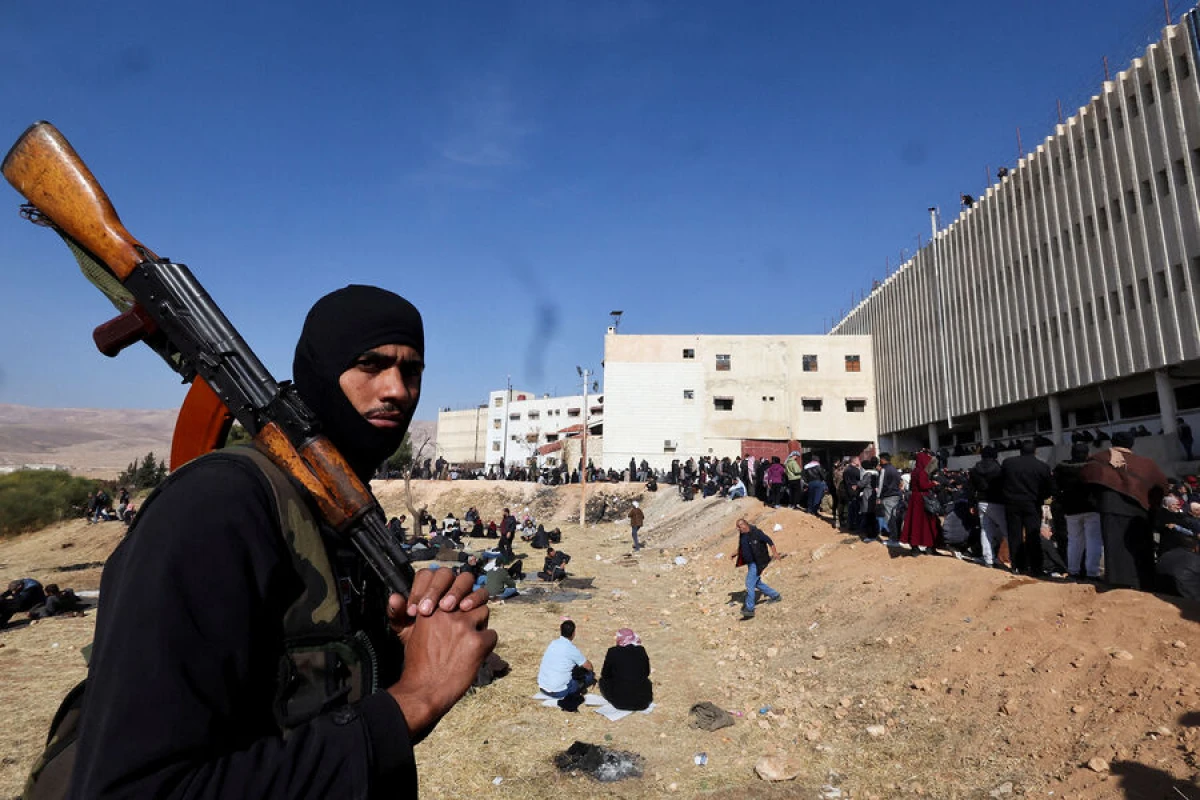 [[Minlərlə "İŞİD" terrorçusu]] Suriyadan qaçır