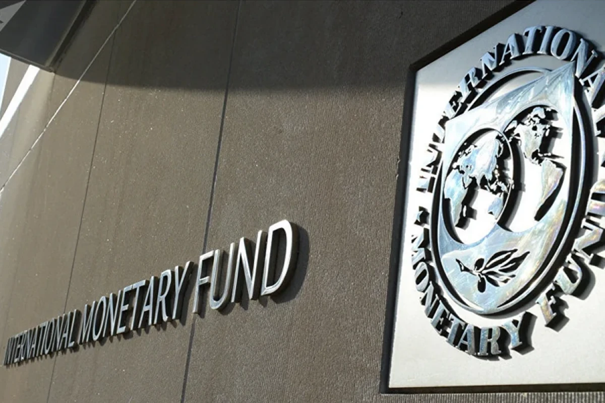 IMF Azərbaycana [[inflyasiya risklərinin monitorinqini]] tövsiyə edir