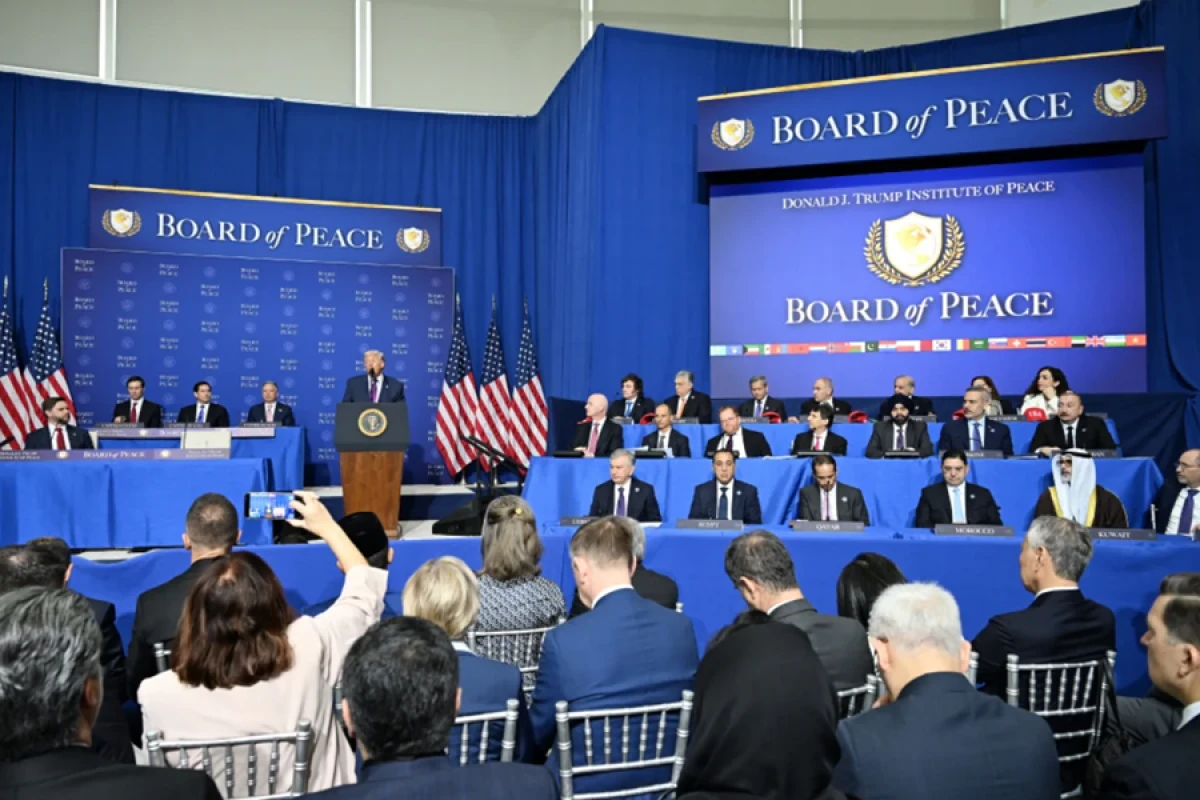 [[Hikmət Hacıyev:]] Qəzzaya dair maliyyə layihəsində Azərbaycanın iştirakı nəzərdə tutulmur