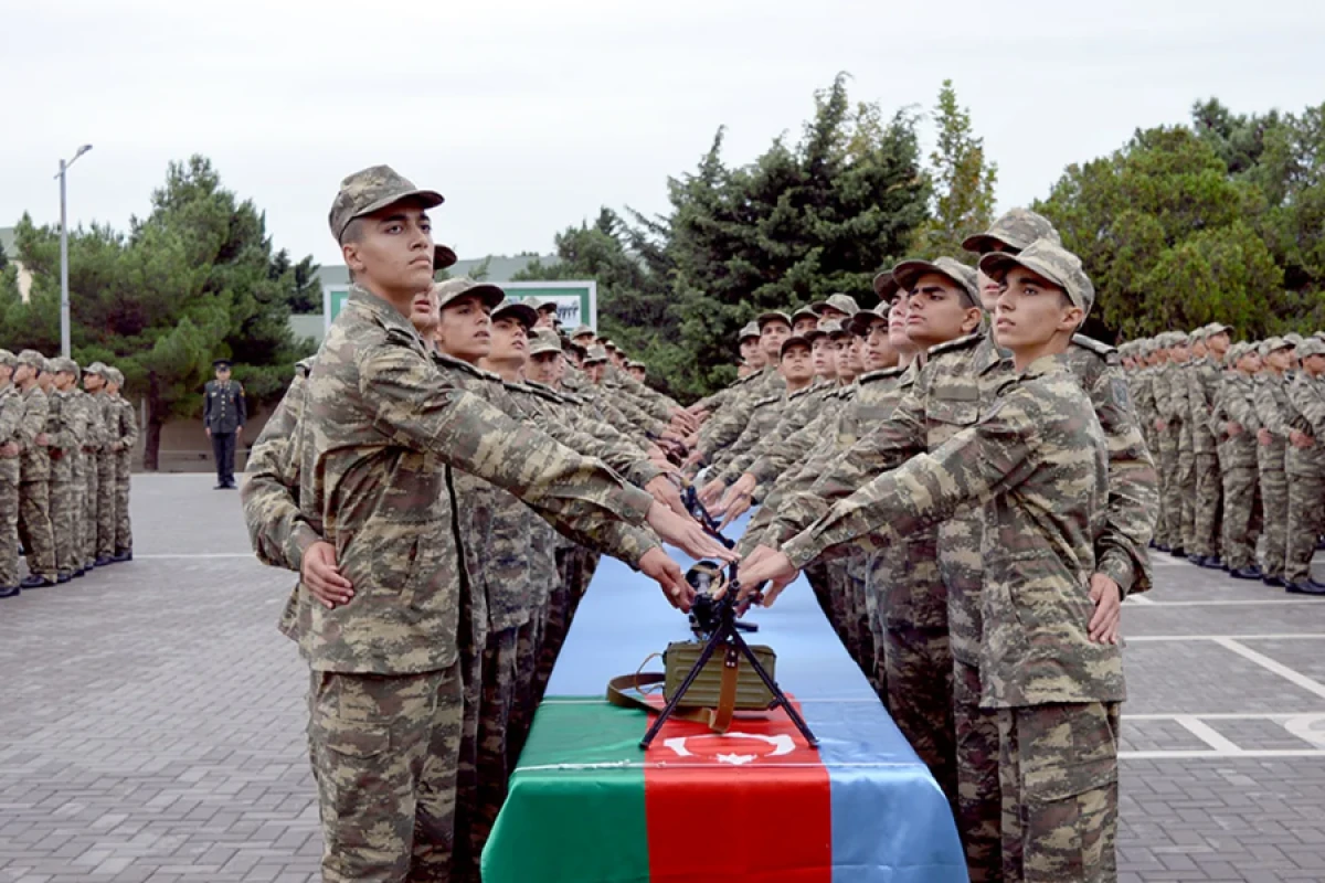 Prezident [[müddətli həqiqi hərbi xidmətə çağırışla bağlı]] sərəncam imzaladı