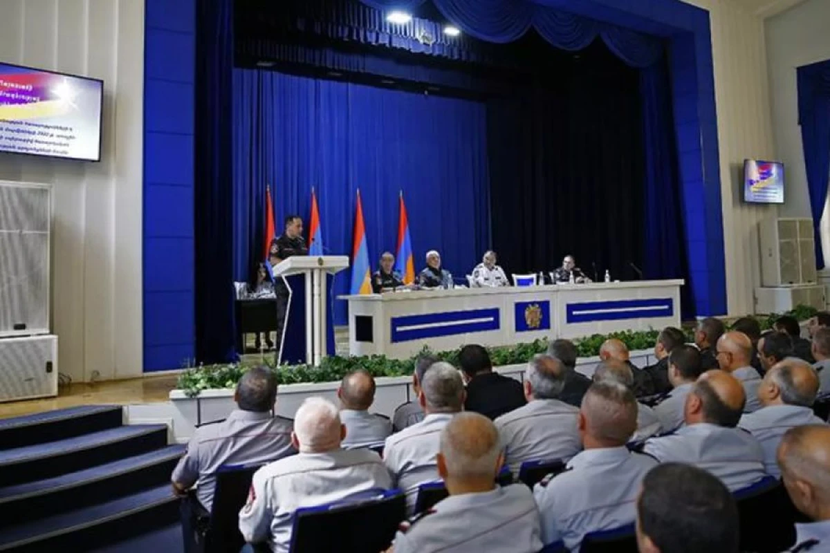 Ermənistanda üç polis rəisi müavini vəzifəsindən [[azad edildi]]