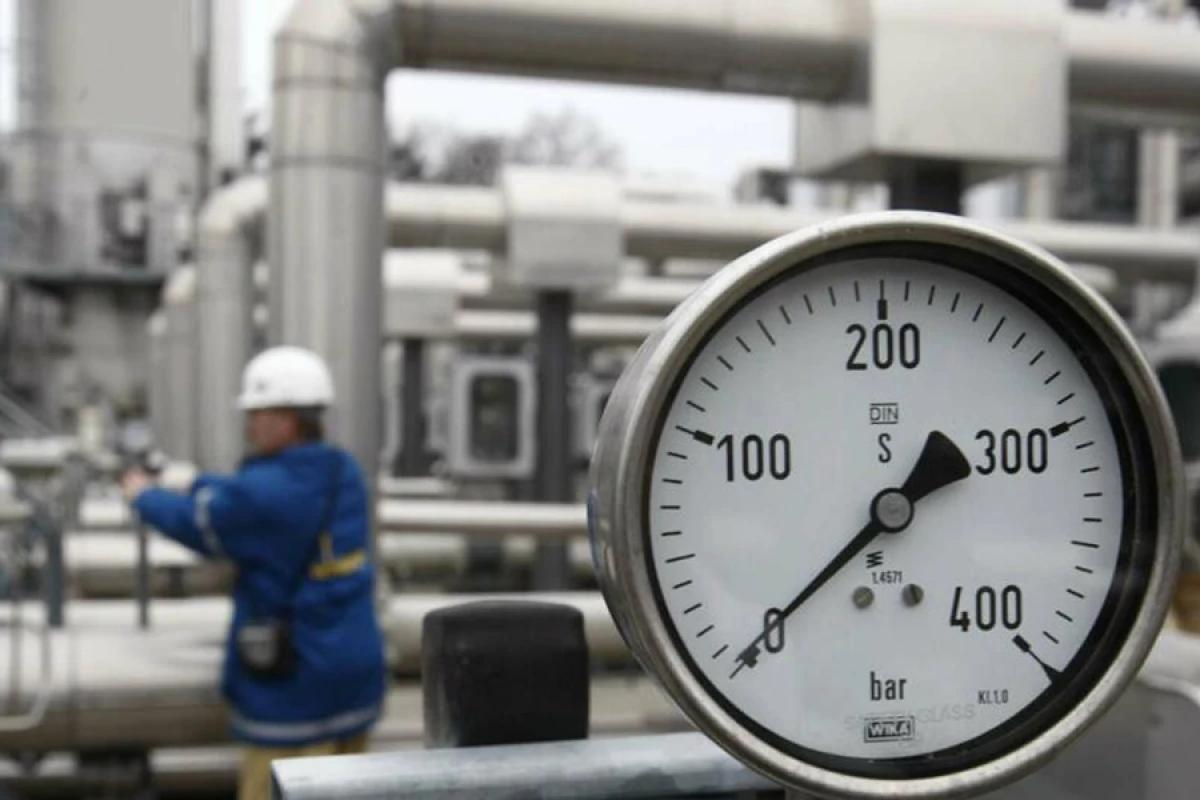 Təbii qazın [[dəyəri azaldı]]