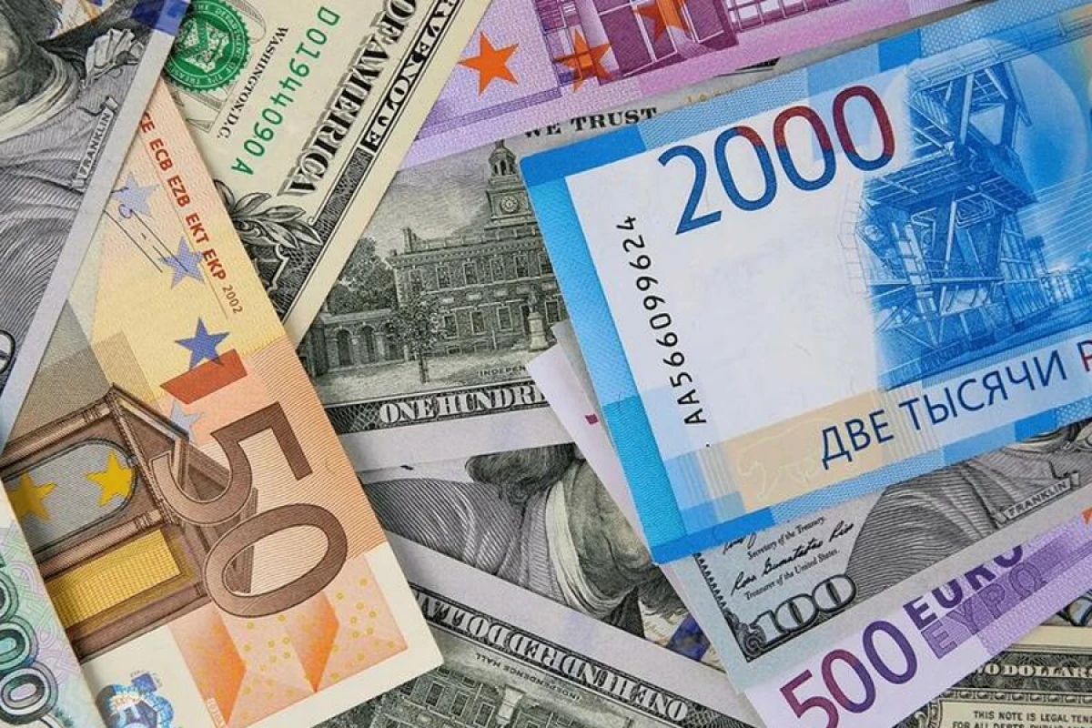 Avro bahalaşdı, [[lirə və rubl ucuzlaşdı]]