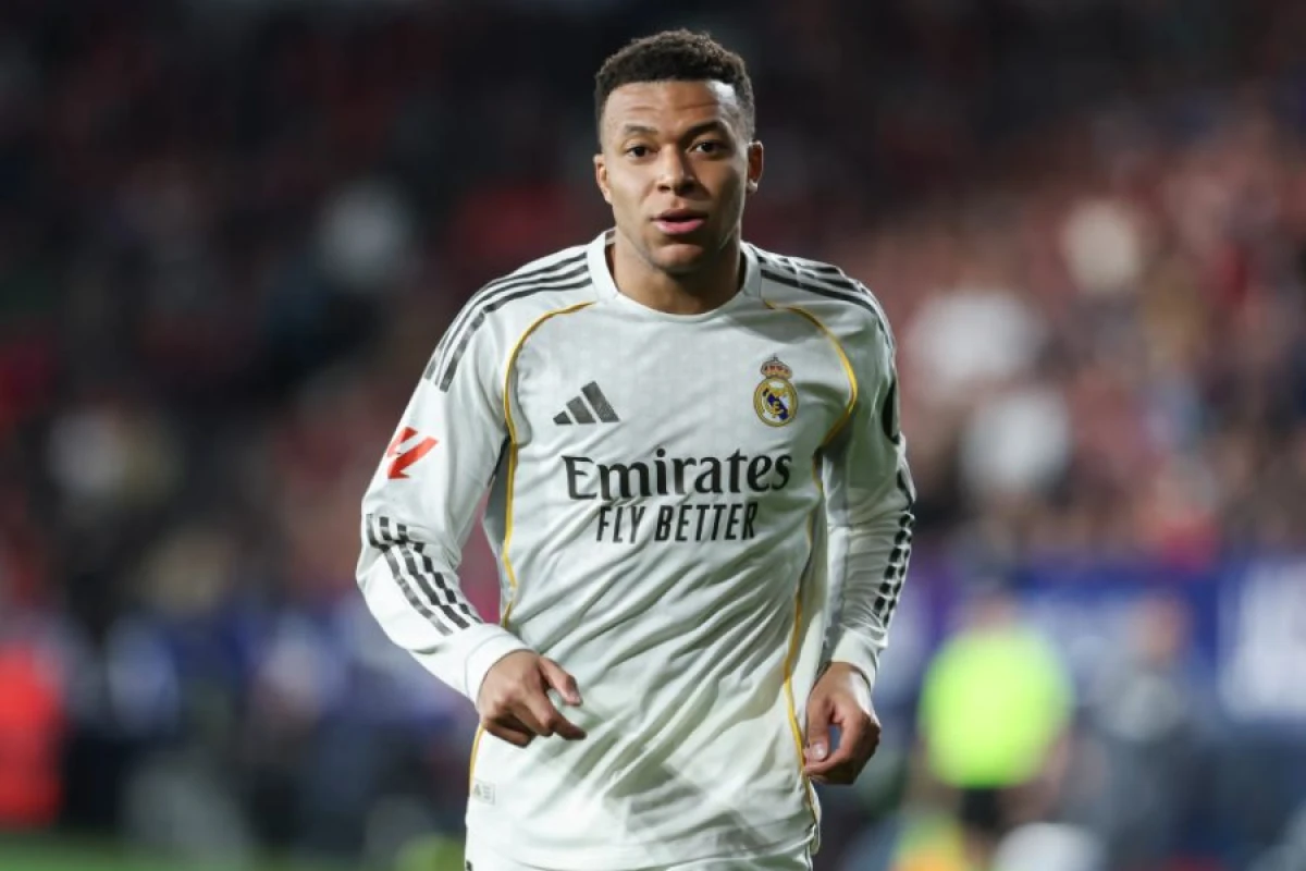 İrqçi hücum kameraya düşdü [[– Mbappeyə təhqir baha başa gələ bilər]]