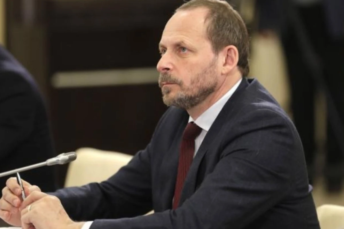 [[“Yandex”in həmtəsisçisi]] Rusiya vətəndaşlığından imtina etdi