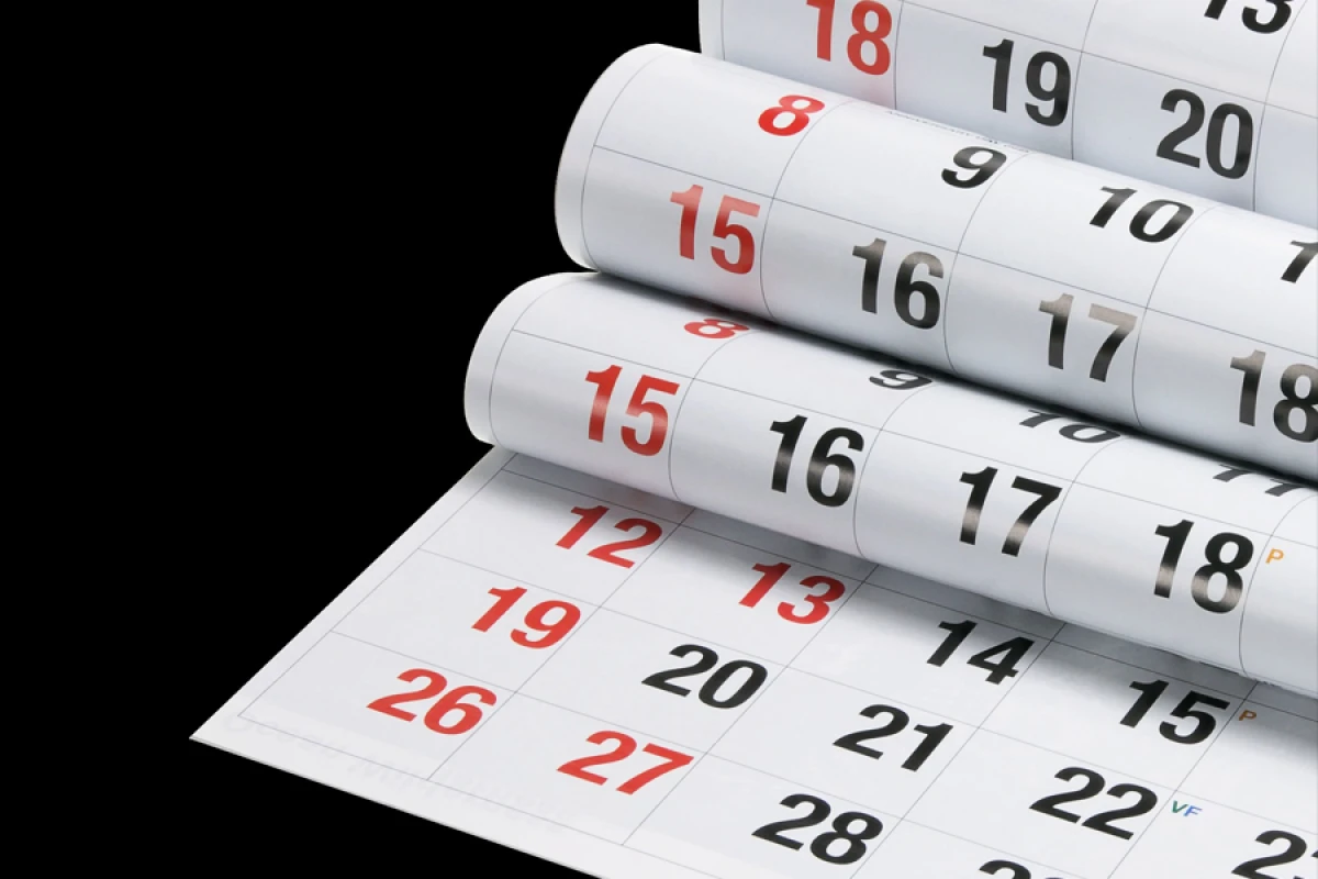 Martda [[17 gün iş]] olmayacaq