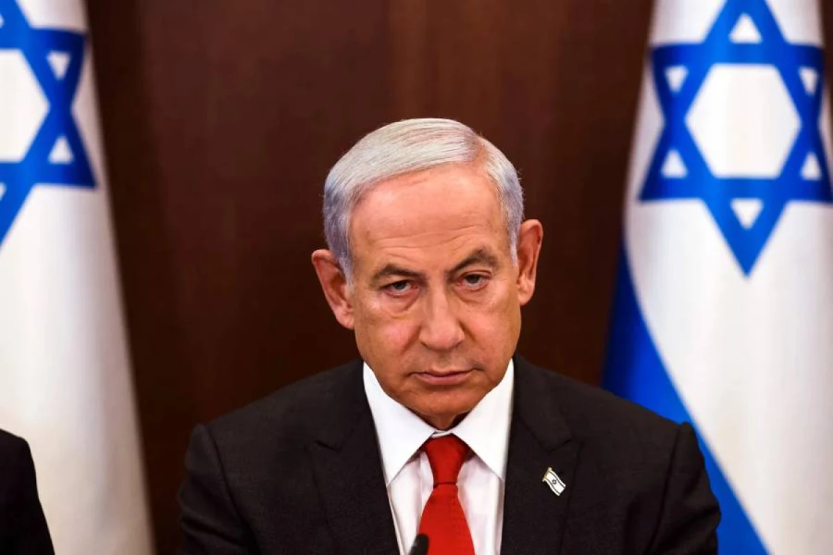 Netanyahu bunkerdə [[müşavirə keçirir]]