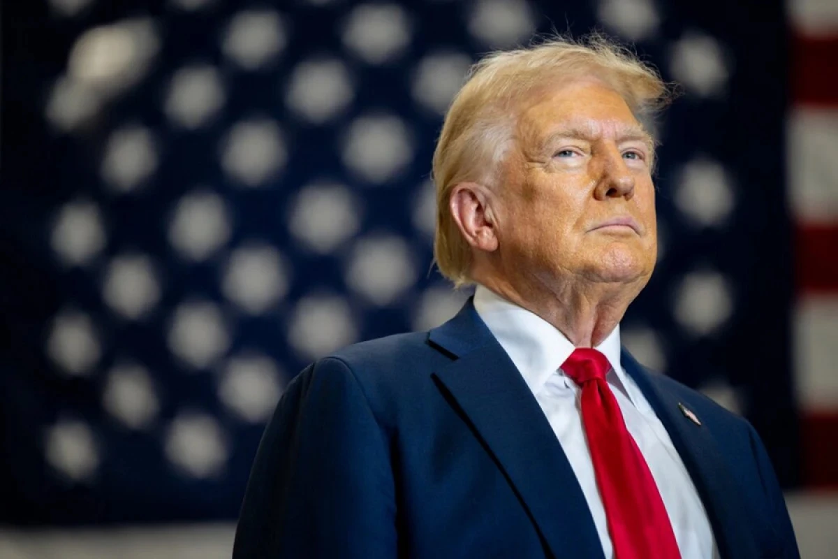 Tramp iranlılara [[sığınacaqlarda qalmağa]] çağırdı