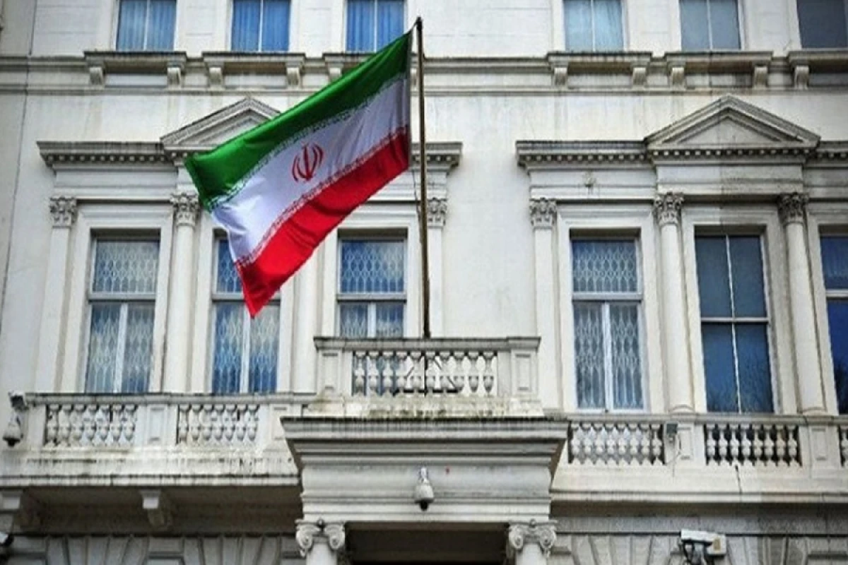 Səfirlik [[Azərbaycandakı İran vətəndaşlarına]] müraciət etdi