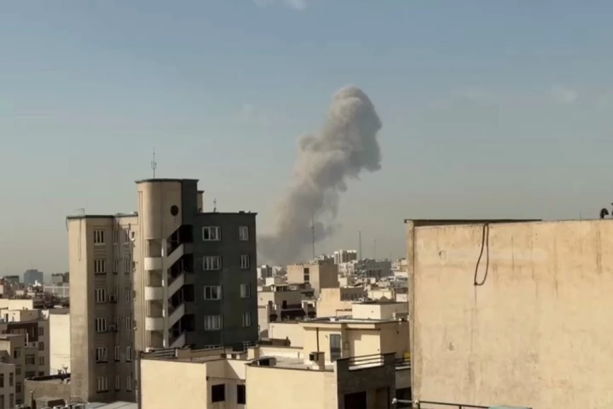 Əbu-Dabi və Dubayda [[güclü partlayış səsləri eşidildi]]