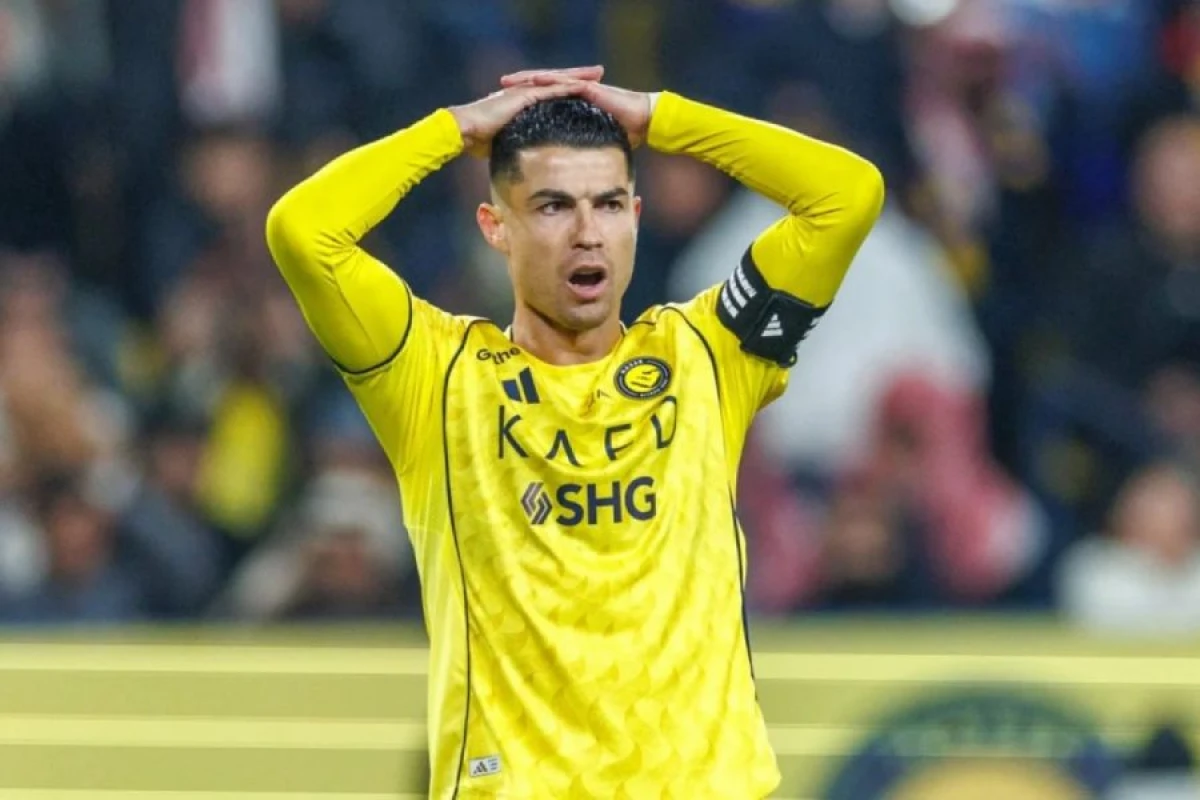 Ronaldu çempionat matçında [[zədələndi]]