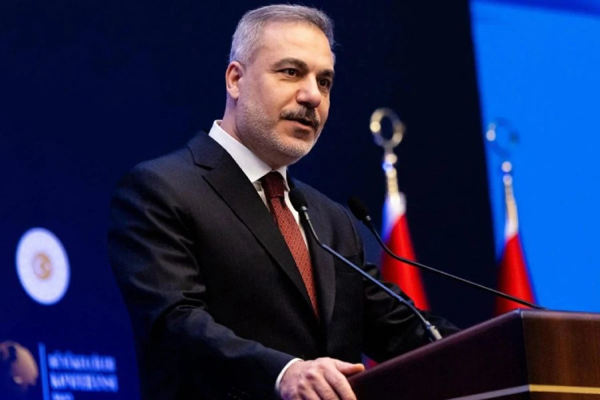 Hakan Fidan iranlı həmkarına Xameneinin ölümü ilə bağlı [[başsağlığı verdi]]