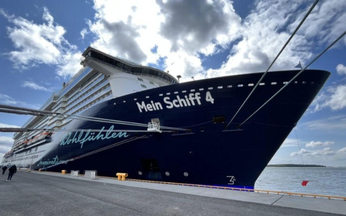 İran neft platformasını vurdu [[- BƏƏ cavab verə bilər]]