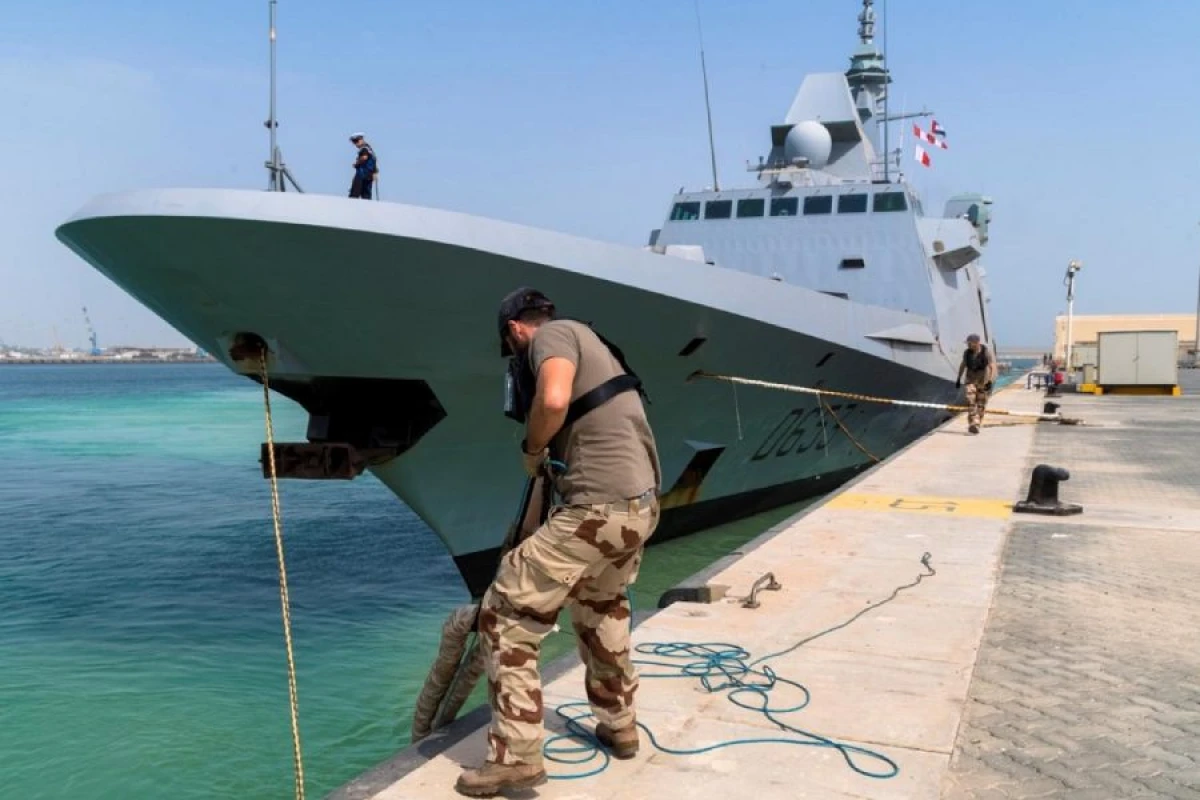 Fransanın BƏƏ-dəki hərbi bazası [[vuruldu]]